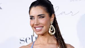 Pilar Rubio nos habla sobre su vida actual, la maternidad y sus  imprescindibles de verano