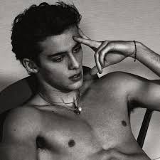 Samanta Reyes (@samyreyesc_)