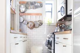 We know it can be hard to avoid a cluttered mess in a small space, especially for those living in city apartments, so whether you're working with hundreds of square feet or just a couple dozen, getting your cooking space. 40 Best Small Kitchen Design Ideas Decorating Tiny Apartment Kitchen Pictures Apartment Therapy