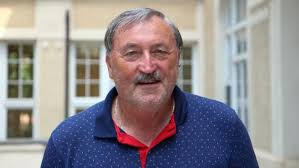 Antonín panenka is a czech former footballer. Bohemians Legendarni Fotbalista Panenka Je Ve Vaznem Stavu V Nemocnici Potvrdil Se U Nej Koronavirus Irozhlas Spolehlive Zpravy