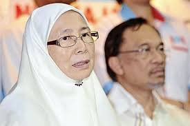 Biodata wan azizah wan ismail. Dr Wan Azizah Might Contest Again In Permatang Pauh Standing In For Anwar Ibrahim Again Coconuts Kl