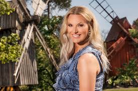 Allsång på skansen har premiär den 29 juni och det sista avsnittet sänds den 17 augusti. Martina Thun Allsang Pa Skansen Rix Fm I Like Radio
