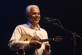 Paulinho da viola (born paulo césar batista de faria on 12 november 1942) (portuguese pronunciation: Apos 12 Anos Paulinho Da Viola Volta A Florianopolis Deolhonailha