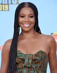 And when it comes to bun hairstyle, it is one of the loveliest hairstyle that isn't time consuming too! Packing Gel Styles For Round Face 19 Stunning Quick Hairstyles For Short Natural African American Hair The Blessed Queens Natural African American Hairstyles Hair Styles Curly Hair Styles This Style