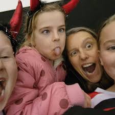 A SUPER yummy and easy recipe to try this Christmas.