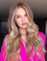 Victoria S Secret Angel Hair Rome Strijd Beautiful Long Hair With Soft Curls Hair Style By Kaleteter On Instagram Beautiful Long Hair Hair Looks Hair Styles