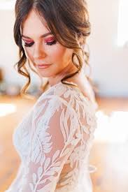 Happy Valentine's Day 🖤💕🌹 📷: Makenzie Wilson Photography￼ Model: Amber  Hyde Gown: Azarue's Bridal Salon Venue: North Market Venue