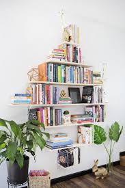 Finding creative ways to display books can be just as alluring as any kind of art. Creative Diy Bookshelf Ideas Plans Tutorials Ohmeohmy Blog