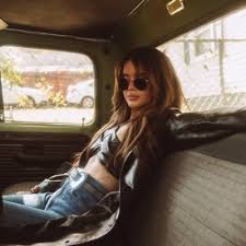 Abby Schweitzer (@abby_schweitzer)