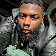 Ebony Muse's Instagram, Twitter & Facebook