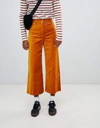 Le velours est synonyme de douceur et de brillance. Weekday Pantalon Large En Velours Jaune From Asos On 21 Buttons