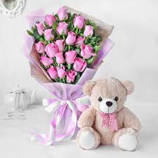 June birthday flowers are roses: Order Subtle Pink Rose Bouquet With Teddy Bear Online At Best Price Free Delivery Igp Flowers