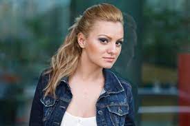 Subreddit for all things alexandra stan. Romanian Singer Alexandra Stan Claims Manager Boyfriend Beat Her Up After Fight Over Money New York Daily News