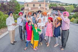 The most recent estimate in 2015 (bc. Sikhs Make World Go Round In Oliver Timeschronicle Ca