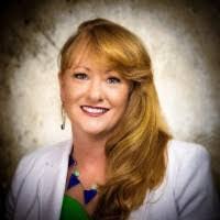 Christina Dearing's Instagram, Twitter & Facebook