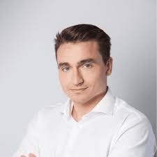 Robert Krajewski's Instagram, Twitter & Facebook