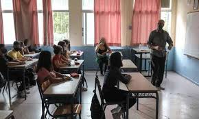 Κλειστά θα παραμείνουν τα λύκεια στις «κόκκινες» περιοχές, όπου παρατείνεται το αυστηρό lockdown μέχρι την 1η φεβρουαρίου. Anoigma Sxoleiwn Osa Prepei Na Gnwrizete Gia Dhmotika Nhpiagwgeia Ti 8a Ginei Me Gymnasia Lykeia Newsbomb Eidhseis News