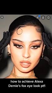 Alexa Demi Fox Eye