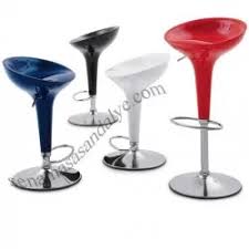 Bar sandalyesi fiyatları, bar masası fiyatları ve bar taburesi çeşitleri kervan mobilya mağazalarımızda sizleri bekliyor. Bar Sandalyesi Modelleri Ve Fiyatlari