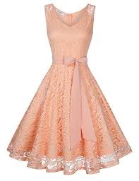 Damen Kleid Mit Viel Spitze Toll Als Brautjungfernkleid Fur Eine Sommerhochzeit Das Schone Cocktailklei Cocktailkleid Brautjungfernkleid Abendkleider Elegant