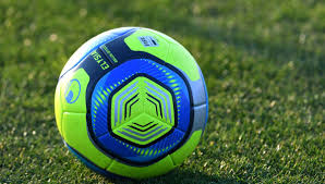 Follow all the latest news about #ballondor, the #kopatrophy and the #yachinetrophy ⚽️ www.francefootball.fr. Ligue 1 Decouvrez Les Maillots Club Par Club Pour La Saison 2020 2021