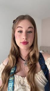 Alice Stein's Instagram, Twitter & Facebook