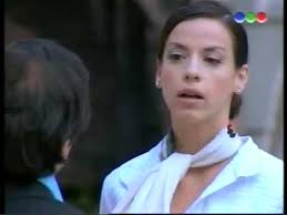 Eran pareja en la ficción y aunque el destino de nico según el librero estaba con otro personaje, el amor traspasó. La Jefa De Ministros Mata A Su Asistente Mercedes Funes En Casi Angeles Youtube