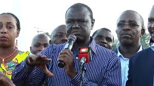 Results for governor kiraitu murungi. Video Meru Senator Kiraitu Murungi Heckled Chased For Campaigning For Uhuru Crowds Chant Nasa Nasa World News Report Ein Presswire