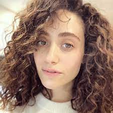 After washing and conditioning, emmy allows her hair to become soaking wet. Emmy Rossum Shared Why And How Her Hair S Been Looking So Great Lately Fashion Magazine