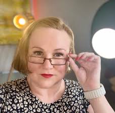 Jo Munro (@savvyshopaholicjo) • Instagram photos and videos