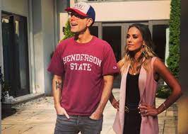 Jana kramer was born on december 2, 1983 in detroit, michigan, usa as jana rae kramer. Five Things We Learned From The Bobbycast With Jana Kramer Country Now