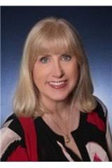 Peggy Mullen's Instagram, Twitter & Facebook