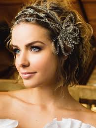 Try some long bangs and make two parallel twists so they can beautifully blend into slightly use hair gel to keep the look smooth and perfect. Dress Up Your Hair For New Year S Eve Parties Short Wavy Hair Headband Hairstyles Short Hair Styles