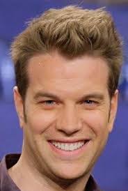 Leann Lowman's Instagram, Twitter & Facebook