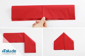 Nett sieht es aus, wenn man die servietten man kann servietten falten, so dass sie weihnachtliche motive darstellen. Anleitung Servietten Falten Fur Weihnachten Sterne Engel Co Talu De