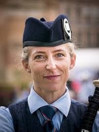 Danielle Millar's Instagram, Twitter & Facebook