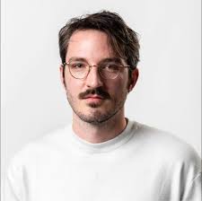 Who has a pressure washer available for a quick cleanup job downtown?