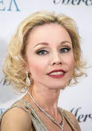 В праздничный день актриса поделилась с подписчиками кадром дерзкой фотосессии, для которой примерила косуху поверх белой рубашки и кожаные штаны. Marina Zudina Biografiya Lichnaya Zhizn Foto Aktrisa Posle Smerti Tabakova