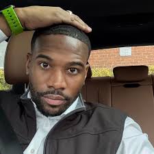 Time To Shine 🎯 • It's always the chaos that comes before the calm, that I  love. Execute 📌📝