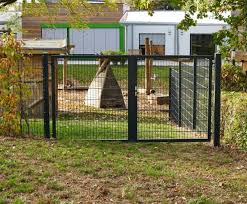 Elegante Zaun Und Gartentore Fur Ihr Grundstuck Gartenzaun24 Tore Zaunsysteme