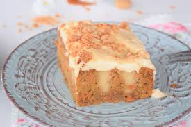 Poke Karamell Kuchen Blackforestkitchenblog Lebensmittel Essen Kuchen Dessert Ideen