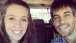 Derek Dillard's Instagram, Twitter & Facebook