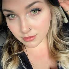 AggressiveTutorials #AggressiveTutorialLady #AggressiveCookingShow  #AggressiveCookingTutorials #Aggrecipes #crabrangoon #crabcheese #eggroll  #crabrangoonroll