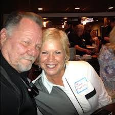 Lori Lanphere's Instagram, Twitter & Facebook