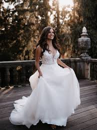 Maybe you would like to learn more about one of these? Crystalline 8167 Hochzeitsrausch Brautmoden