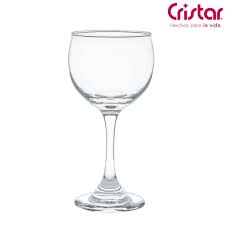 La razón de porque es más pequeña la copa es también para no calentar el vino. Copa Premier Vino Blanco Cristar Sitio Web