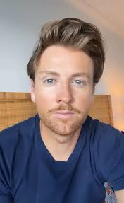 Maxwell Francis's Instagram, Twitter & Facebook