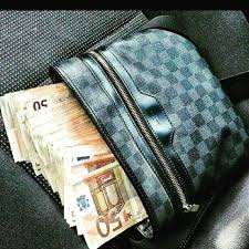 Grand Maitre Marabout Vaudou Balogoun Du Benin Louis Vuitton Damier Bags Louis Vuitton