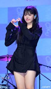 QWER 히나, 냥뇽녕냥 [포토] : 네이트 연예