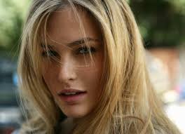 Bar Refaeli: Stunning 4K Ultra HD Wallpaper